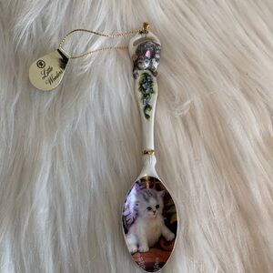 Little Wonders White Cat Sculpture